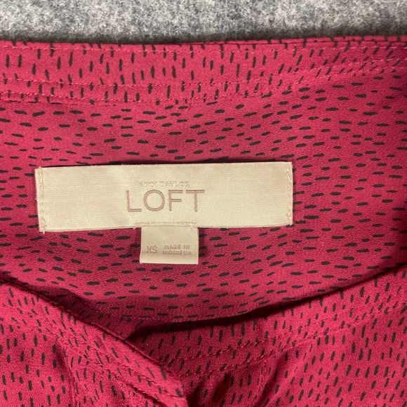 Loft Top Womens Extra Small XS Purple AOP Henley Sleeveless Lightweight Casual - Picture 2 of 11